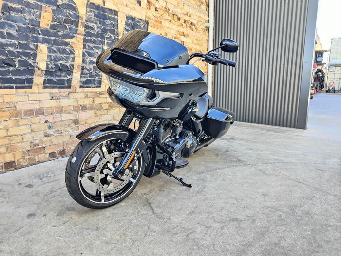 2025 HARLEY-DAVIDSON ROAD GLIDE 117 (FLTRX) ROAD VIVID BLACK