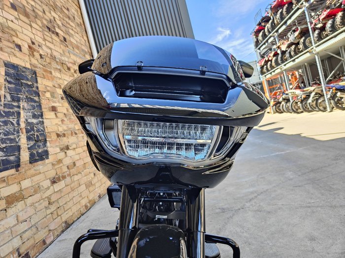 2025 HARLEY-DAVIDSON ROAD GLIDE 117 (FLTRX) ROAD VIVID BLACK