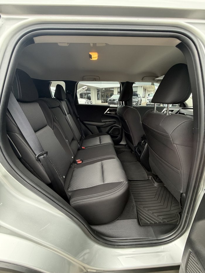 2023 Mitsubishi Outlander ES