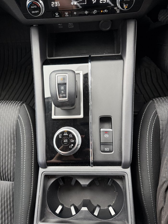 2023 Mitsubishi Outlander ES