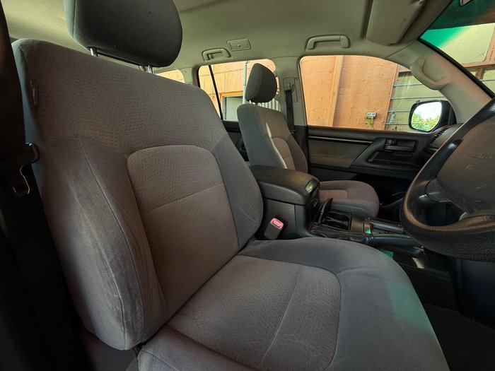 2009 Toyota Landcruiser GXL VDJ200R 4X4 Constant Powder White