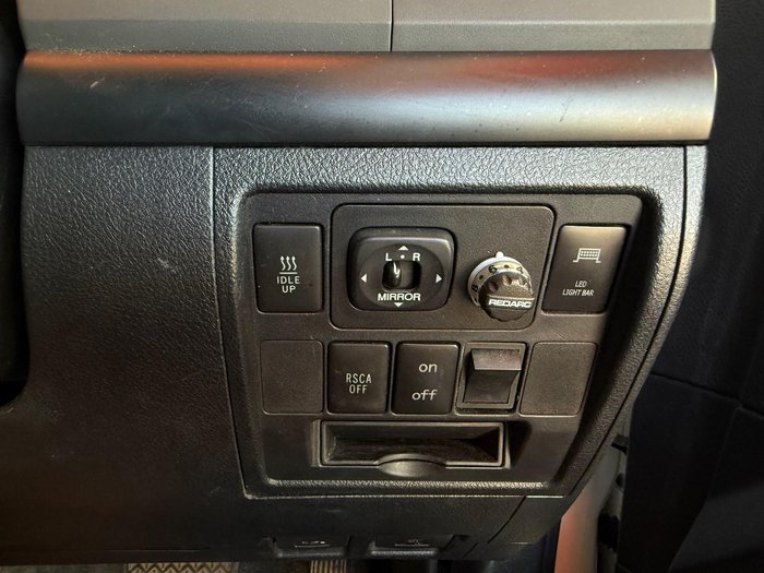 2009 Toyota Landcruiser GXL VDJ200R 4X4 Constant Powder White