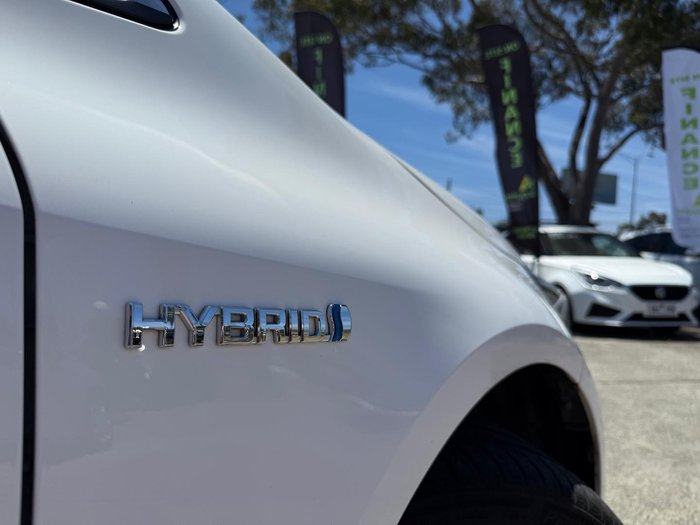 2019 Toyota Corolla ZR Hybrid ZWE211R White