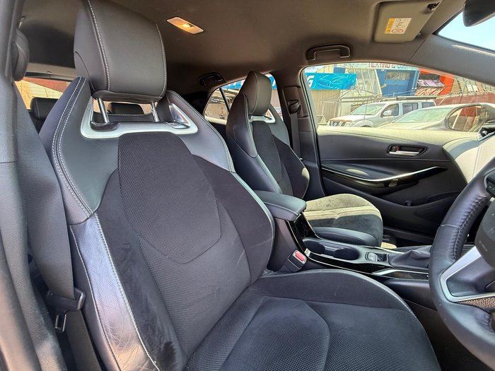 2019 Toyota Corolla ZR Hybrid ZWE211R White