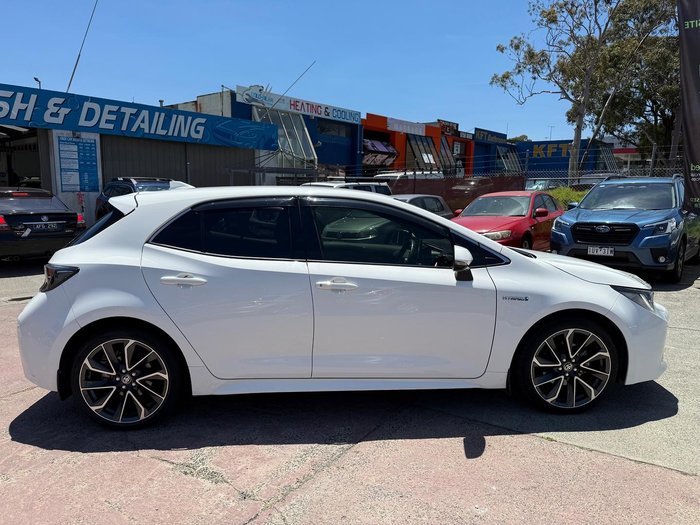 2019 Toyota Corolla ZR Hybrid ZWE211R White