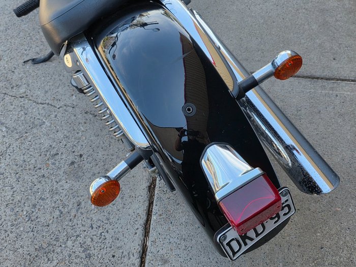 2011 Suzuki VL250 (LC250 INTRUDER) BLACK