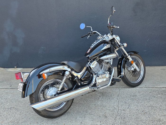 2011 Suzuki VL250 (LC250 INTRUDER) BLACK