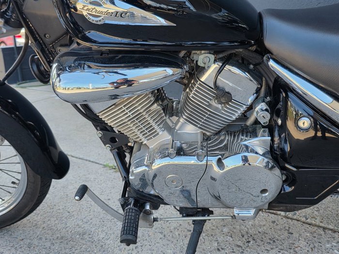 2011 Suzuki VL250 (LC250 INTRUDER) BLACK