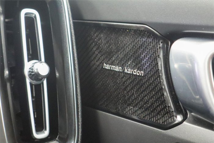 2019 Volvo XC40 T5 R-Design MY20 AWD Crystal White