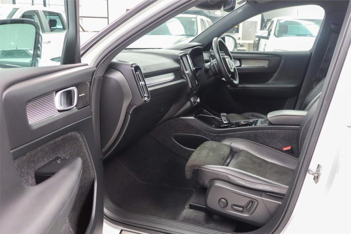 2019 Volvo XC40 T5 R-Design MY20 AWD Crystal White