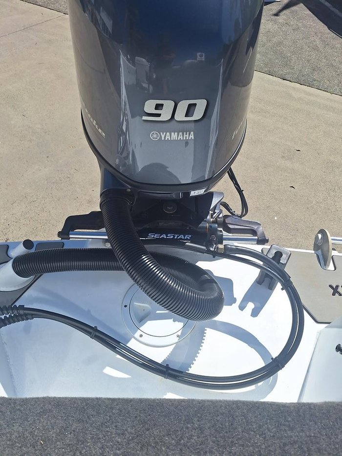 2023 QUINTREX 450 Hornet Pro