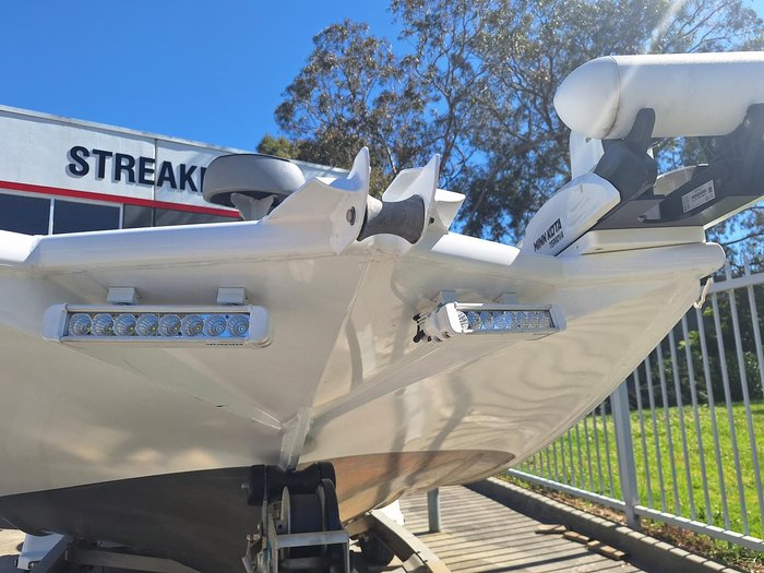 2023 QUINTREX 450 Hornet Pro