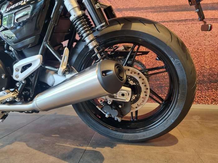 2025 Triumph Speed Twin 1200 Speed Twin Red