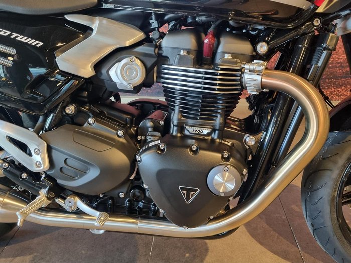 2025 Triumph Speed Twin 1200 Speed Twin Red