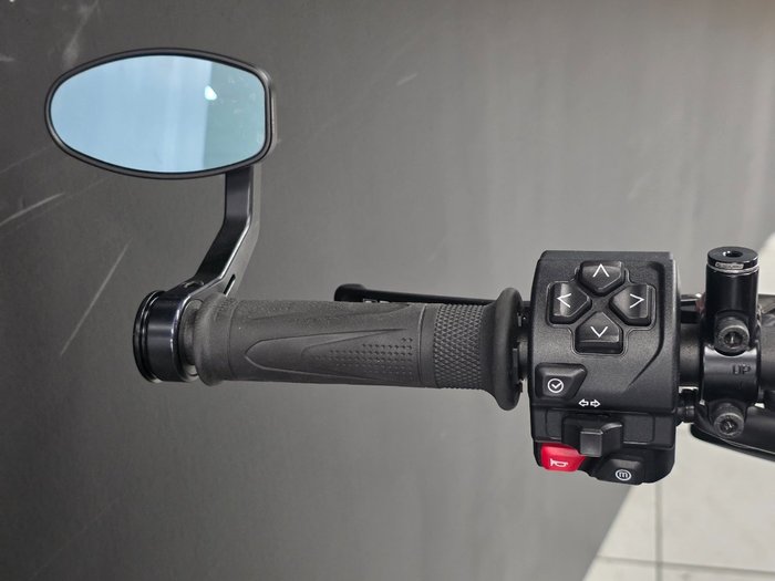 2023 TRIUMPH TRIDENT 660 Red