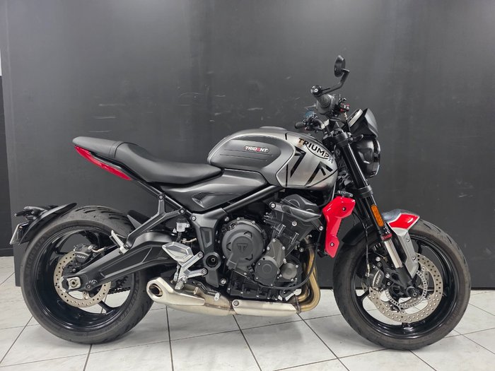 2023 TRIUMPH TRIDENT 660 Red
