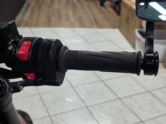 2023 TRIUMPH TRIDENT 660 Red