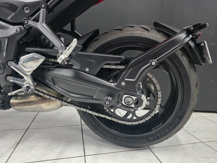 2023 TRIUMPH TRIDENT 660 Red