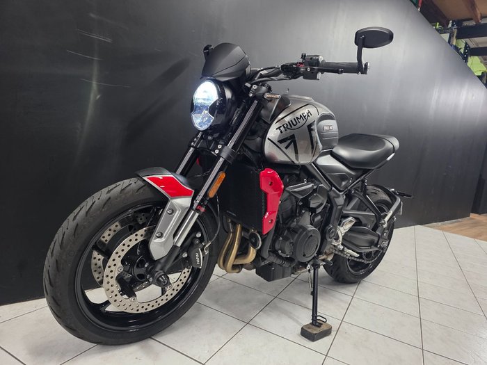 2023 TRIUMPH TRIDENT 660 Red