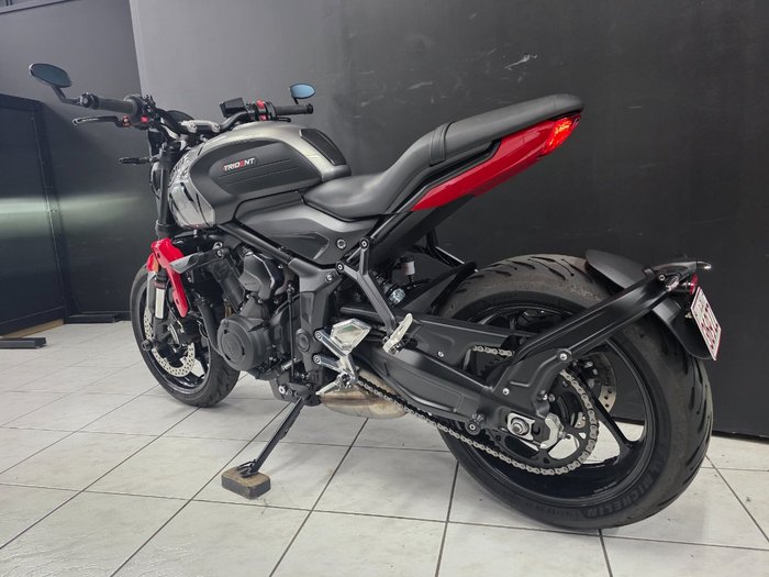 2023 TRIUMPH TRIDENT 660 Red