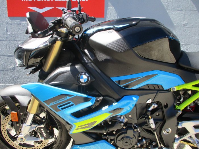 2025 BMW Motorrad S 1000 R BLUE