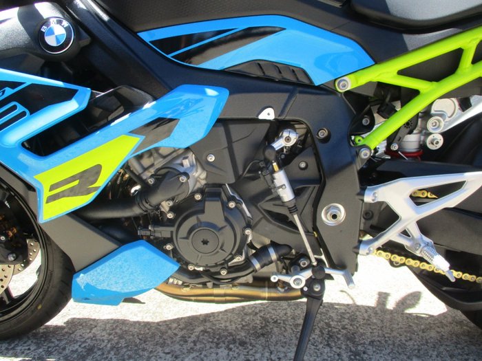 2025 BMW Motorrad S 1000 R BLUE