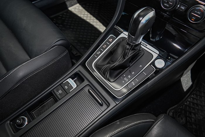 2017 Volkswagen Golf R