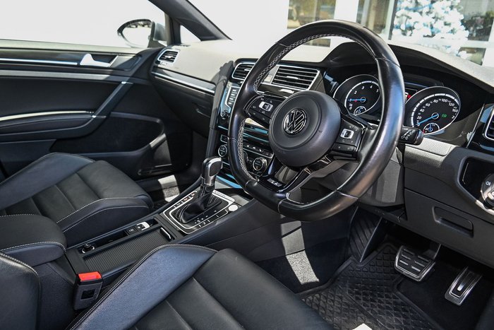 2017 Volkswagen Golf R