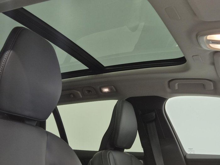 2024 Volvo V60 Cross Country Ultra B5 Bright