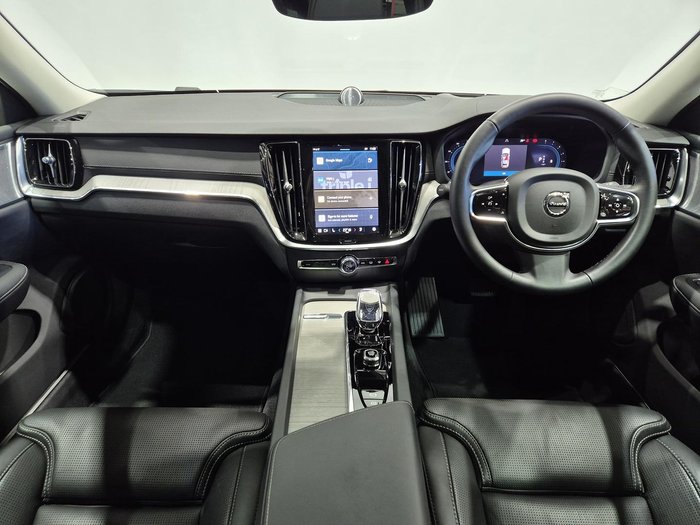 2024 Volvo V60 Cross Country Ultra B5 Bright