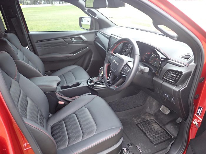 2025 Isuzu D-MAX X-TERRAIN