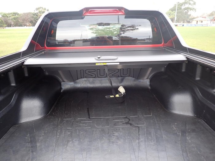 2025 Isuzu D-MAX X-TERRAIN