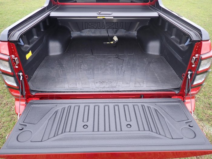 2025 Isuzu D-MAX X-TERRAIN