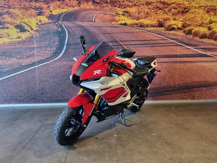 2025 Yamaha YZF-R3 70th Anniversary R3 White