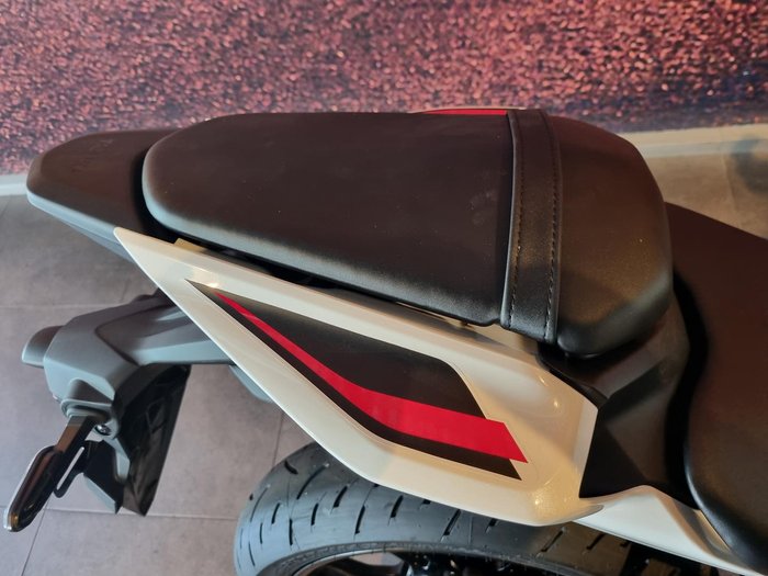 2025 Yamaha YZF-R3 70th Anniversary R3 White