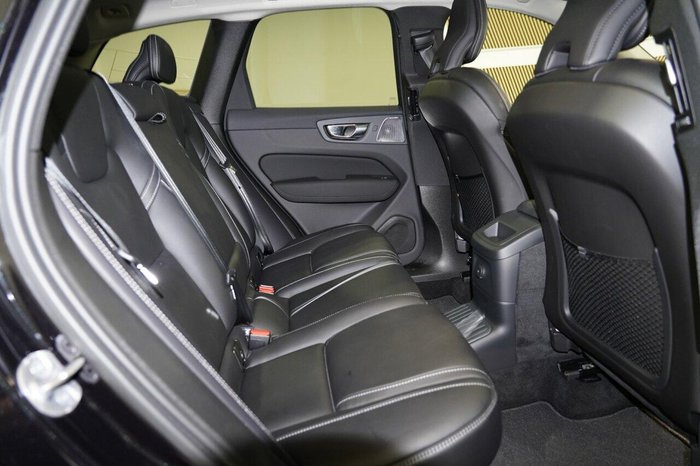 2025 Volvo XC60 Ultra T8 Plug-In Hybrid Dark MY26 AWD Onyx Black