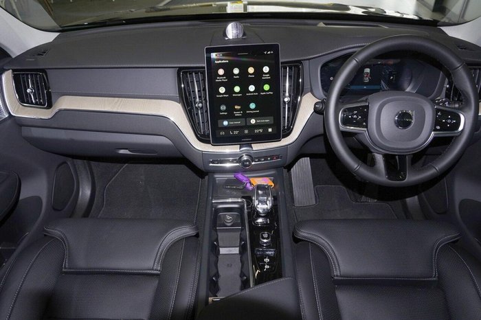 2025 Volvo XC60 Ultra T8 Plug-In Hybrid Dark MY26 AWD Onyx Black