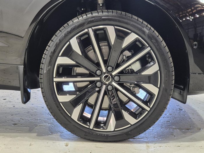 2025 Volvo XC60 Ultra T8 Plug-In Hybrid Dark MY26 AWD Onyx Black