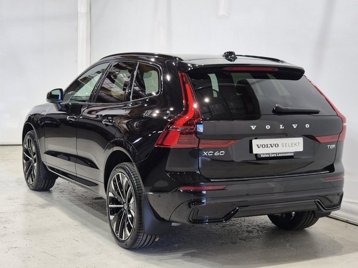 2025 Volvo XC60 Ultra T8 Plug-In Hybrid Dark