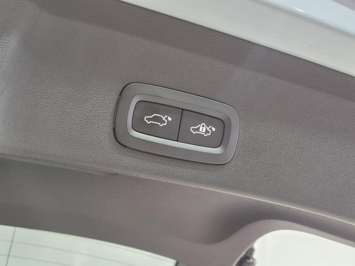 2024 Volvo XC40 Recharge Pure Electric