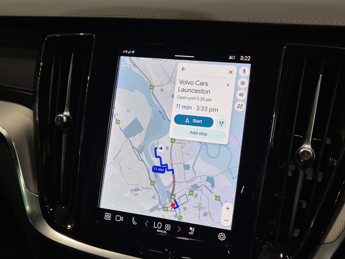 2024 Volvo V60 Cross Country Ultimate B5 Bright