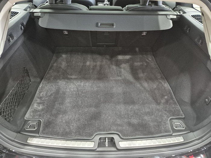 2024 Volvo V60 Cross Country Ultimate B5 Bright