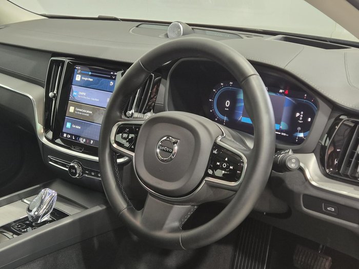 2024 Volvo V60 Cross Country Ultimate B5 Bright