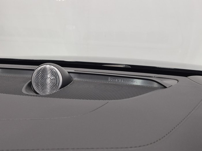 2024 Volvo V60 Cross Country Ultimate B5 Bright