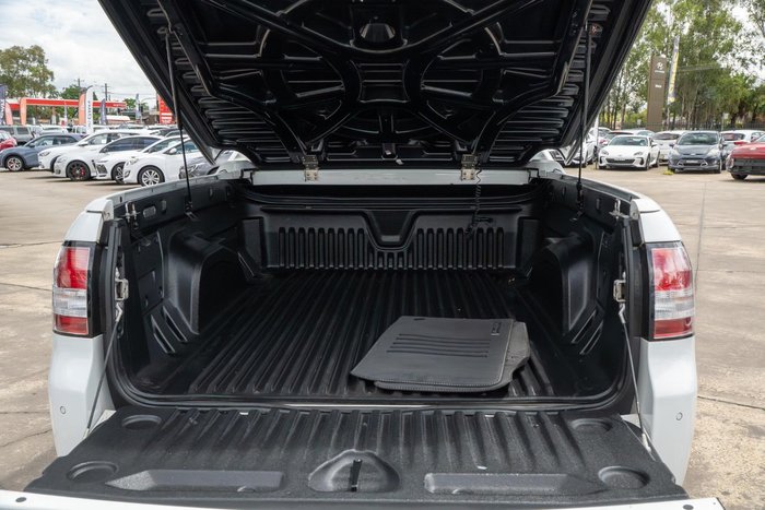 2016 Holden Ute SV6 Black