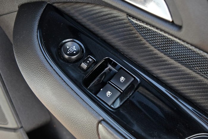 2016 Holden Ute SV6 Black