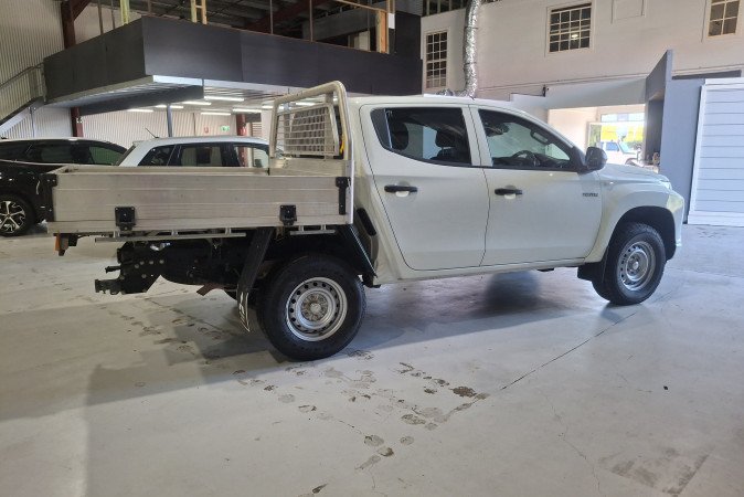 2022 MITSUBISHI TRITON GLX (4x4)