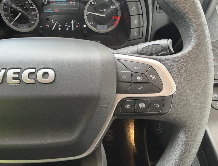 2023 Iveco S-Way AT460