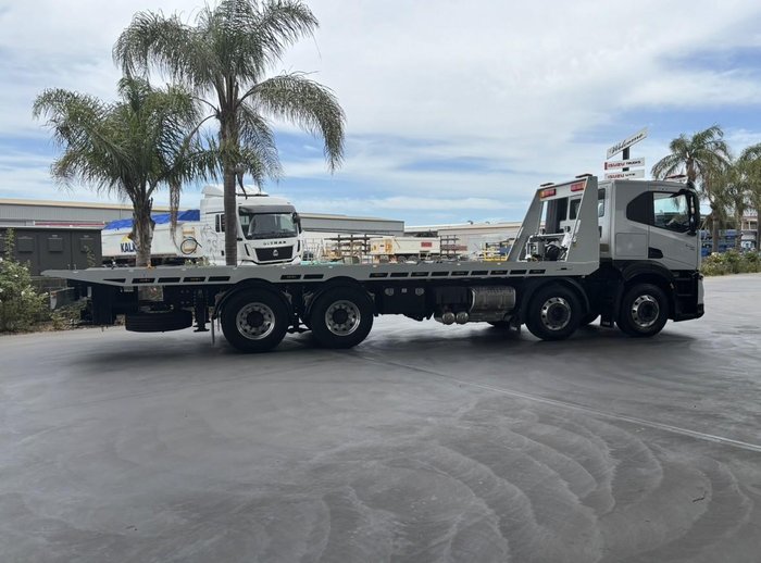 2023 Iveco S-Way AT460