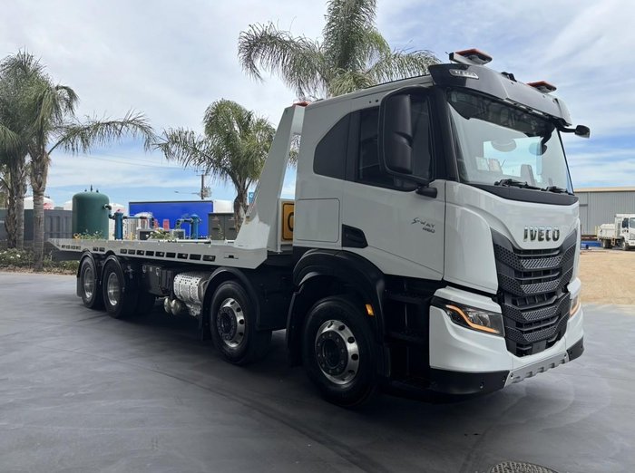 2023 Iveco S-Way AT460